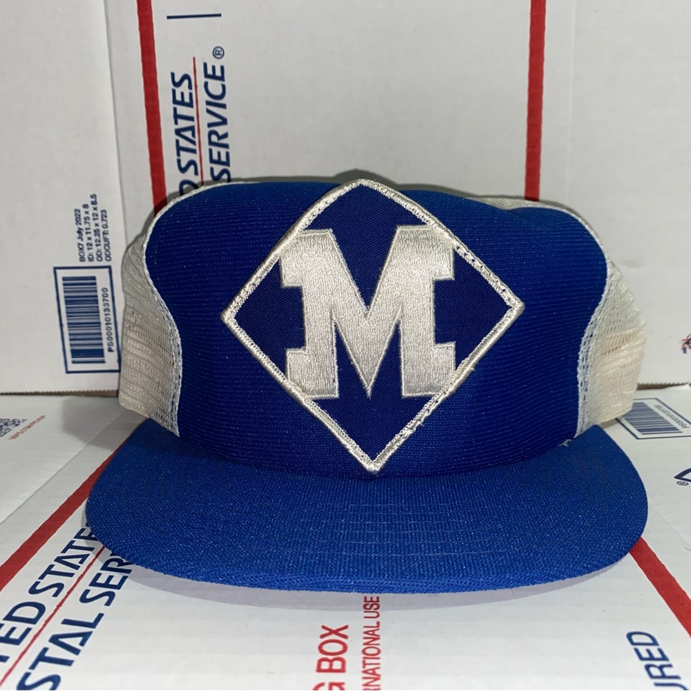 Vintage 80s 70s mesh trucker hat M patch SnapBack cap sports company inc corp. !